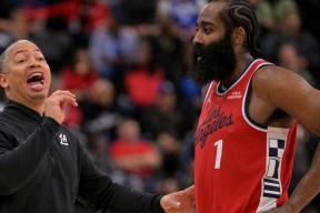 金年会部门-快船队的主教练是谁